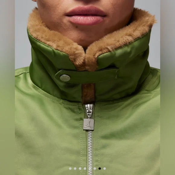 GORGEOUS JORDAN RENEGADE WOMEN’S JACKET !!! - Picture 2 of 13